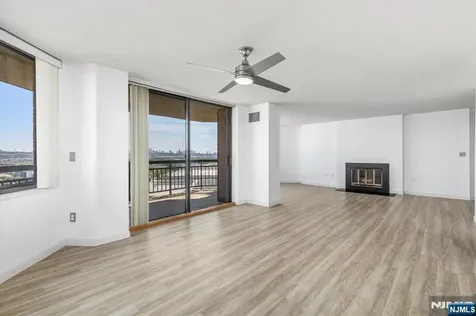 1705 Harmon Cove Tower Secaucus NJ 07094