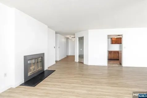 1705 Harmon Cove Tower Secaucus NJ 07094