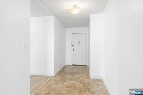 1705 Harmon Cove Tower Secaucus NJ 07094