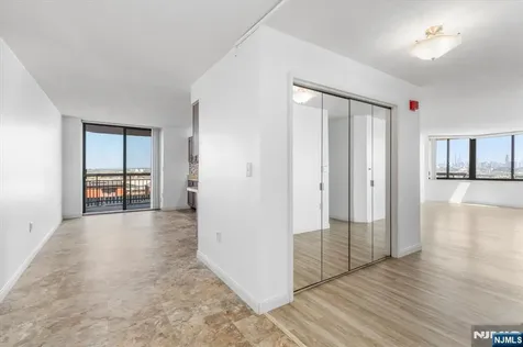 1705 Harmon Cove Tower Secaucus NJ 07094