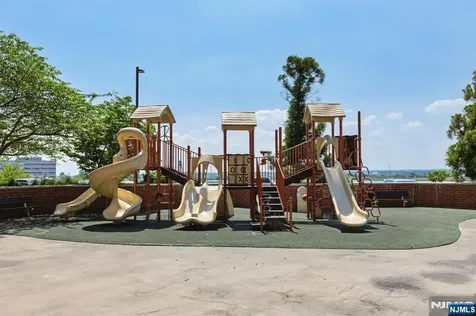1705 Harmon Cove Tower Secaucus NJ 07094
