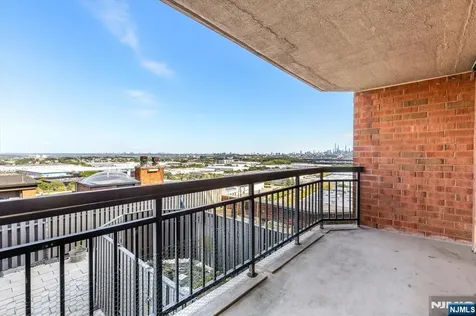 1705 Harmon Cove Tower Secaucus NJ 07094