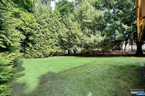 11 Evans Road Cresskill NJ 07626
