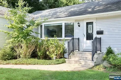 11 Evans Road Cresskill NJ 07626