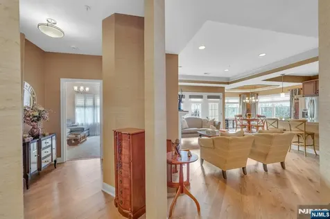 1107 Wickham Terrace Clifton NJ 07013