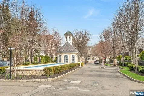 1107 Wickham Terrace Clifton NJ 07013