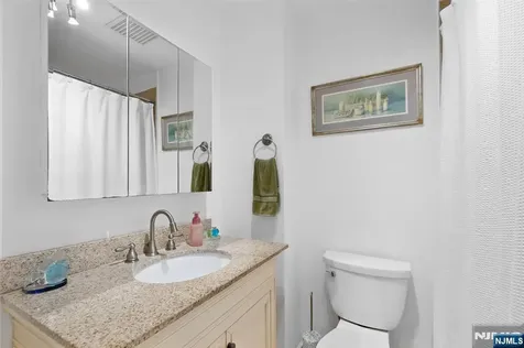 34 Seminole Avenue Oakland NJ 07436