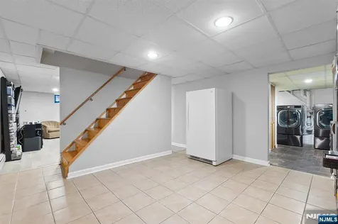 34 Seminole Avenue Oakland NJ 07436