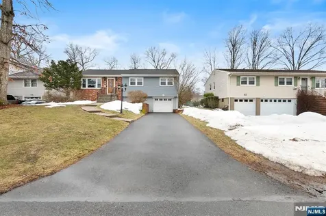 34 Seminole Avenue Oakland NJ 07436