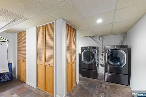 34 Seminole Avenue Oakland NJ 07436