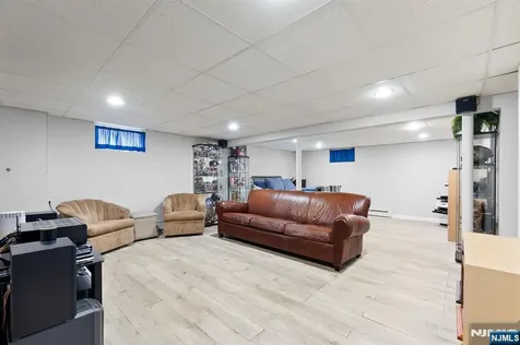 34 Seminole Avenue Oakland NJ 07436
