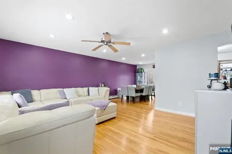 34 Seminole Avenue Oakland NJ 07436