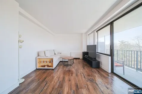 277 Prospect Avenue Hackensack NJ 07601
