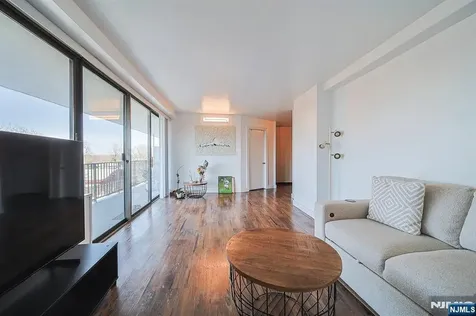 277 Prospect Avenue Hackensack NJ 07601