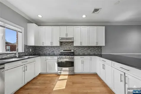 442 Washington Avenue Cliffside Park NJ 07010