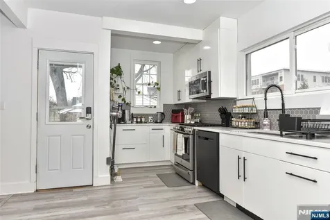 89 Forest Place Rochelle Park NJ 07662