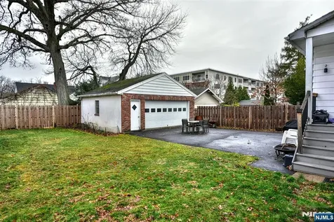 89 Forest Place Rochelle Park NJ 07662