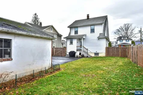 89 Forest Place Rochelle Park NJ 07662