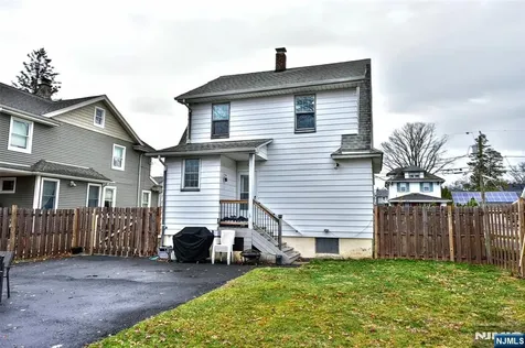 89 Forest Place Rochelle Park NJ 07662
