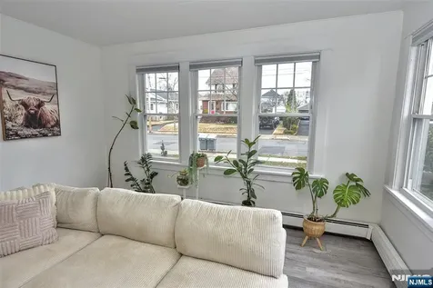 89 Forest Place Rochelle Park NJ 07662
