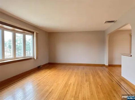 1033 Park Drive Secaucus NJ 07094