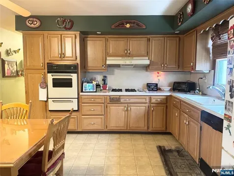 1033 Park Drive Secaucus NJ 07094