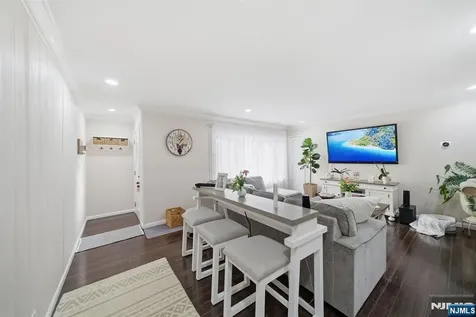 55 15th Street Hawthorne NJ 07506