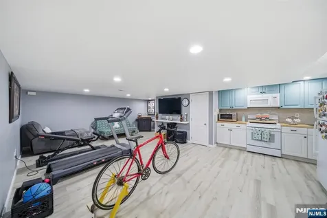 55 15th Street Hawthorne NJ 07506