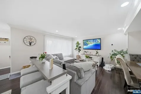 55 15th Street Hawthorne NJ 07506