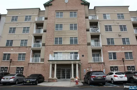 2403 Windsor Park Court Englewood NJ 07631