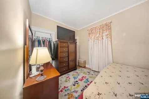 409 Hamilton Street Harrison NJ 07029
