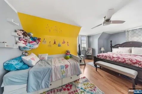 409 Hamilton Street Harrison NJ 07029