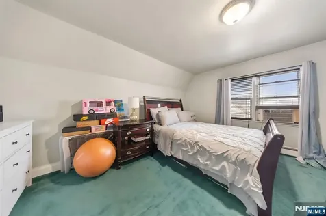 409 Hamilton Street Harrison NJ 07029
