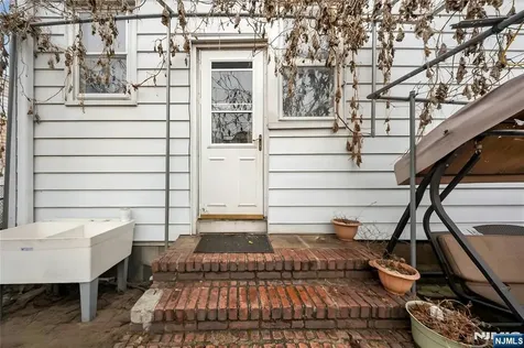 409 Hamilton Street Harrison NJ 07029