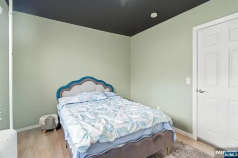 32 Elmwood Terrace Irvington NJ 07111