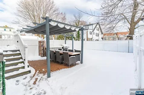 32 Elmwood Terrace Irvington NJ 07111
