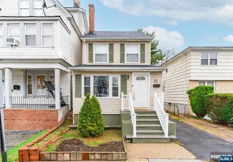 32 Elmwood Terrace Irvington NJ 07111