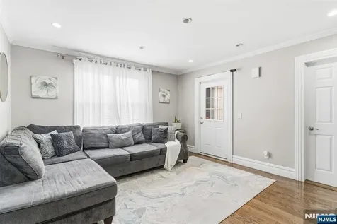 32 Elmwood Terrace Irvington NJ 07111
