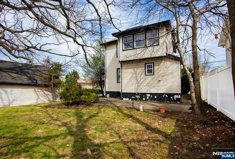 960 Maple Ridgefield NJ 07657