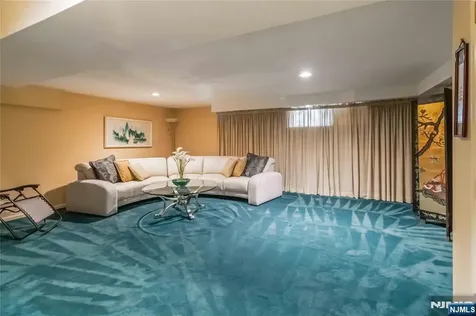 30 Jordan Drive River Edge NJ 07661