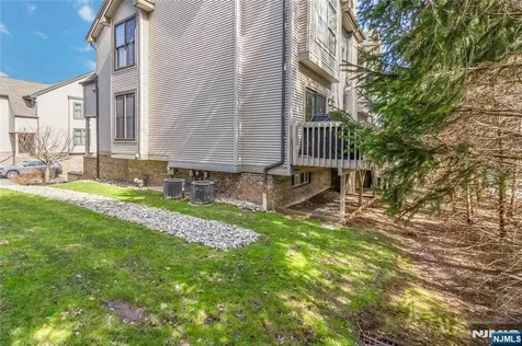 30 Jordan Drive River Edge NJ 07661