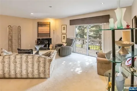 30 Jordan Drive River Edge NJ 07661