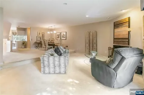 30 Jordan Drive River Edge NJ 07661