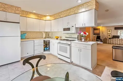 30 Jordan Drive River Edge NJ 07661