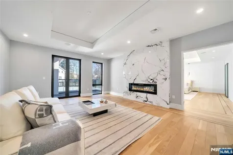 11 Roberts Road Englewood Cliffs NJ 07632