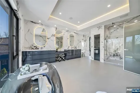 11 Roberts Road Englewood Cliffs NJ 07632