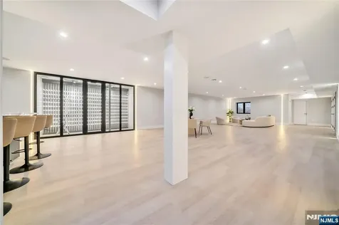 11 Roberts Road Englewood Cliffs NJ 07632