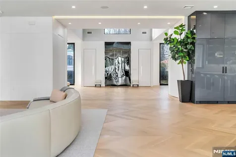 11 Roberts Road Englewood Cliffs NJ 07632