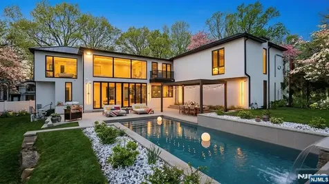 11 Roberts Road Englewood Cliffs NJ 07632