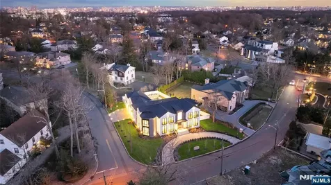 11 Roberts Road Englewood Cliffs NJ 07632